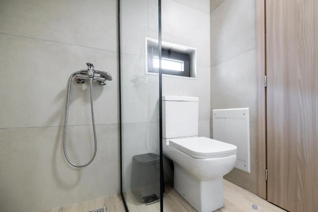 Suite 6 - Gallery 20